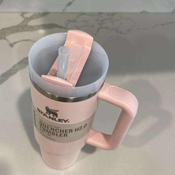 Stanley - 30 oz. BLOOM (pink) Quencher H2.0 Flowstate Tumbler w/Handle - NWT! - Picture 5 of 8